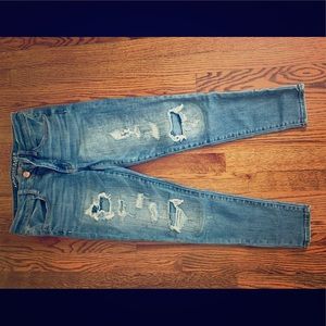 American eagle ripped jeans